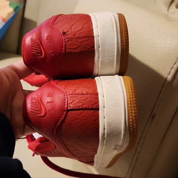 Air Force 1   Red - Picture 6 of 9
